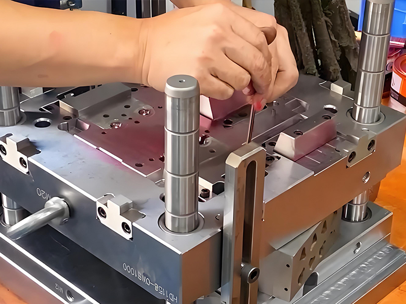 塑胶模具生产中保证模具装配精度的方法有哪些？